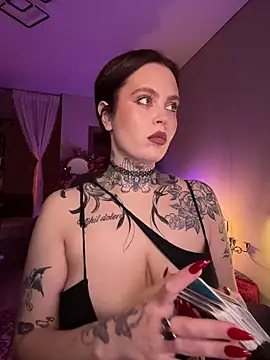 Mariiiiiway online show from November 10, 2025, 7:57 pm