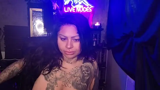 chicanachic13 online show from February 15, 2026, 10:17 pm