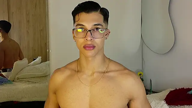 Troye Williams online show from April 11, 2026, 11:42 pm