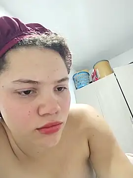 SirenRouge 69 online show from February 21, 2026, 9:05 pm