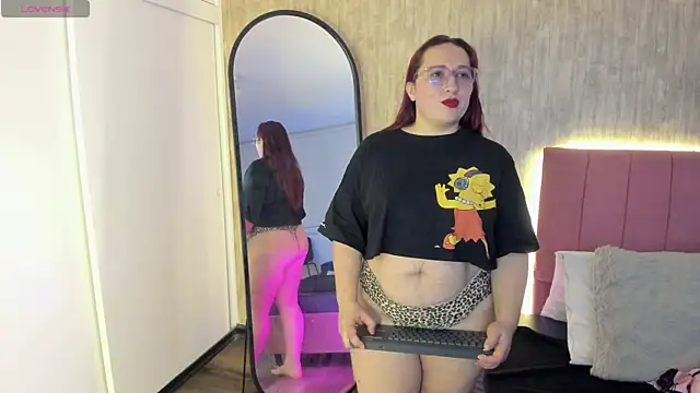 fieryluciana online show from September 21, 2025, 3:41 am