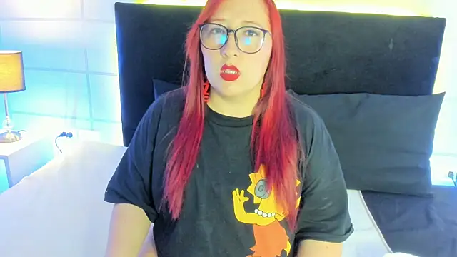 fieryluciana online show from October 15, 2025, 3:06 am