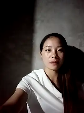 milo123-xx online show from October 13, 2025, 12:49 pm