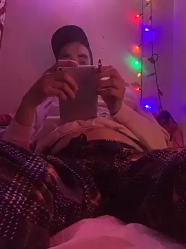 DanBfl online show from December 17, 2025, 12:27 am