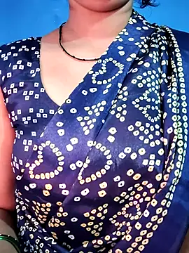 jaan-step online show from November 22, 2025, 2:43 am