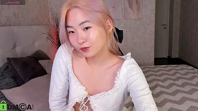 Aisi 18 online show from September 12, 2025, 6:02 am