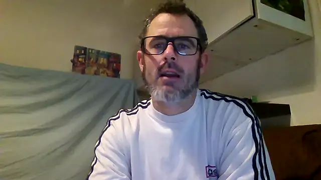 whatYwantMorrre online show from December 4, 2025, 11:19 am