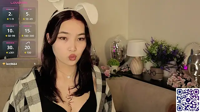 ColettaMejias online show from February 13, 2026, 8:49 pm