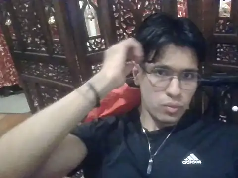 Snapshot of fizzy_biceps chatting on October 27, 2025, 7:51 pm fizzy biceps online show from October 27, 2025, 7:51 pm