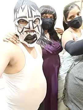 Hot modal online show from November 23, 2025, 4:51 pm