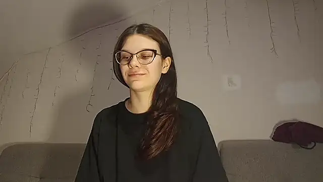 LaVostraDorothy online show from April 19, 2026, 8:00 pm