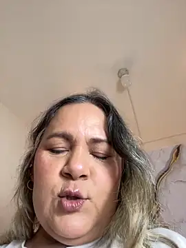 Snapshot of Lucy_Milf_474 chatting on September 26, 2025, 12:09 pm Lucy Milf 474 online show from September 26, 2025, 12:09 pm