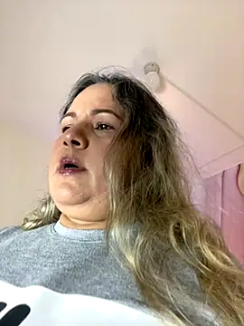 Snapshot of Lucy_Milf_474 chatting on September 29, 2025, 12:10 pm Lucy Milf 474 online show from September 29, 2025, 12:10 pm