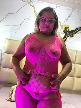 Lucy Milf 474 online show from November 5, 2025, 12:05 pm