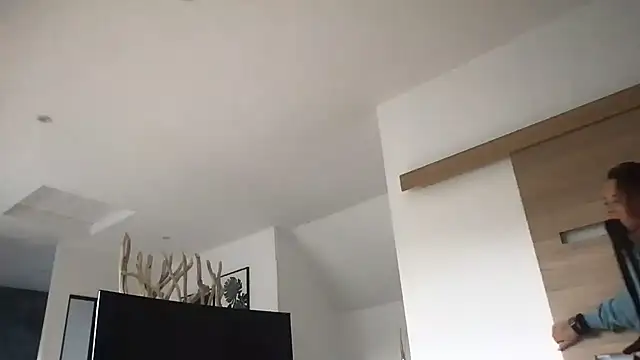 AmyStone   online show from October 28, 2025, 9:13 am