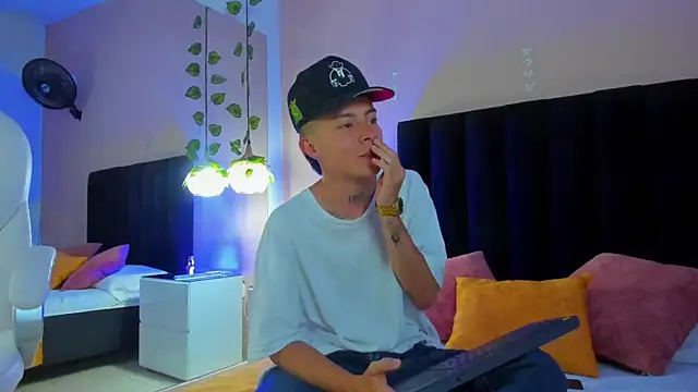 Nascary Fox online show from September 12, 2025, 8:09 pm