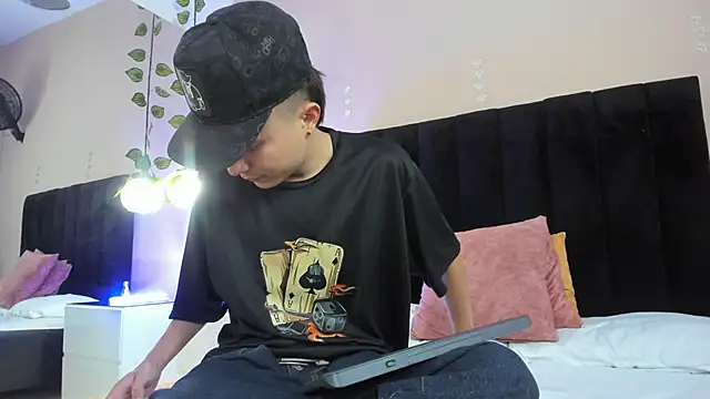 Nascary Fox online show from September 15, 2025, 7:47 pm