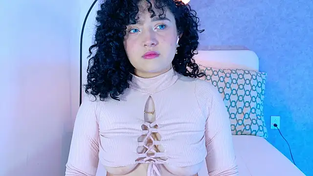 Tracielowe w online show from November 6, 2025, 3:29 am