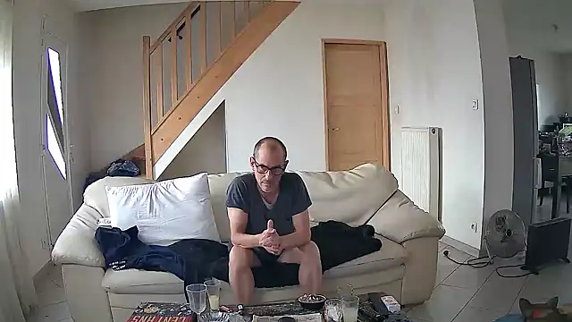 fabDu59 online show from September 29, 2025, 3:06 pm