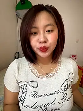 maianhcute online show from November 17, 2025, 1:11 am