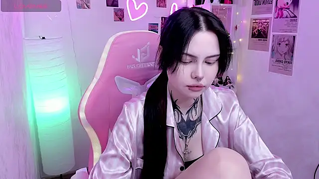 Morana Batt online show from April 10, 2026, 2:17 am