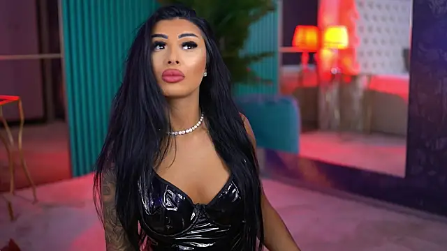 ArabellaPosh online show from October 24, 2025, 5:04 am