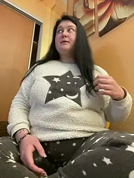 Snapshot of DazzzlingDame chatting on February 27, 2026, 5:46 pm DazzzlingDame online show from February 27, 2026, 5:46 pm