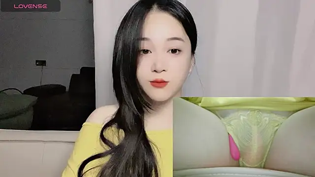 woaiqinqin online show from October 26, 2025, 4:35 pm