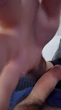 Snapshot of NewJoiner chatting on September 24, 2025, 4:43 pm NewJoiner online show from September 24, 2025, 4:43 pm