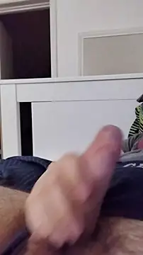 Snapshot of NewJoiner chatting on November 13, 2025, 6:18 pm NewJoiner online show from November 13, 2025, 6:18 pm