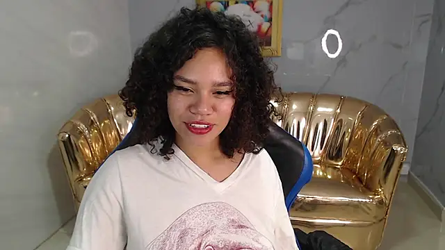 Canela s1 online show from October 13, 2025, 8:09 pm