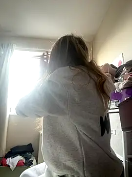 Angelloverxo online show from December 4, 2025, 2:37 pm