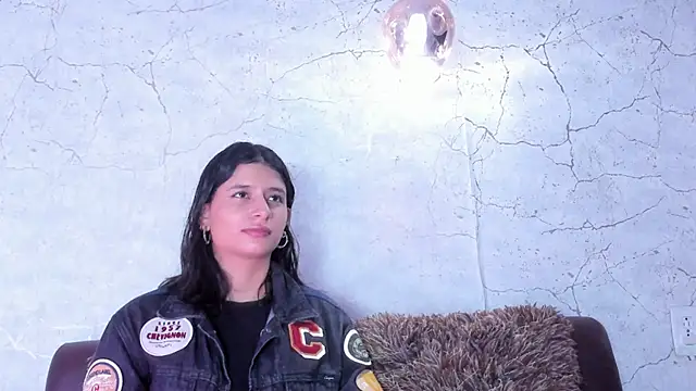 Georgina Ferri  online show from October 18, 2025, 5:14 pm