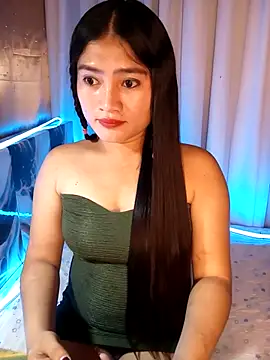 Snapshot of Naughtyalina2 chatting on October 1, 2025, 12:27 am Naughtyalina2 online show from October 1, 2025, 12:27 am