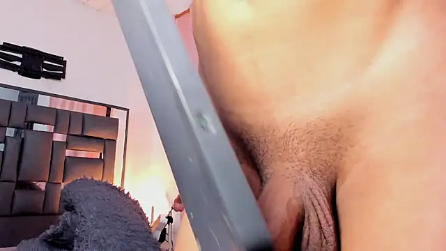 REINA ADAHARA online show from February 17, 2026, 11:22 pm