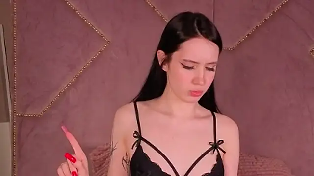 GraceMartinos online show from February 4, 2026, 11:49 am