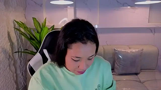 Hollypeyton Tp online show from September 8, 2025, 7:57 pm