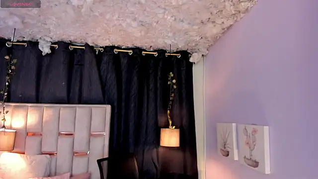 Snapshot of melody-rouss chatting on November 27, 2025, 3:08 am melody-rouss online show from November 27, 2025, 3:08 am
