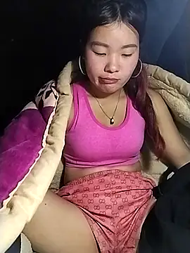 lylylove online show from January 18, 2026, 9:35 am