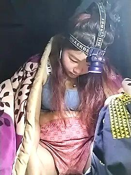 lylylove online show from February 4, 2026, 12:44 pm