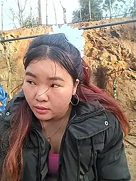 lylylove online show from February 26, 2026, 12:31 am