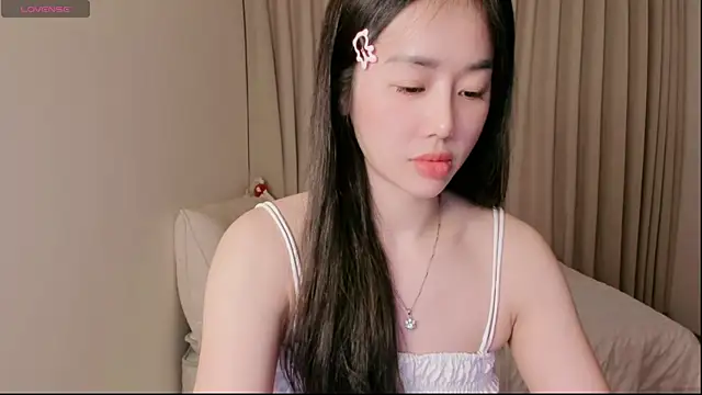 Snapshot of strawberry-ni chatting on October 11, 2025, 10:03 am strawberry-ni online show from October 11, 2025, 10:03 am