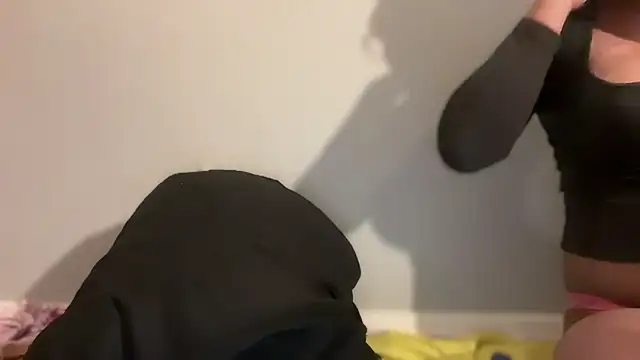 Snapshot of iamvalerixxx chatting on September 17, 2025, 6:09 pm iamvalerixxx online show from September 17, 2025, 6:09 pm