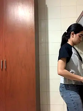 Kylie Patrick online show from October 17, 2025, 1:20 am