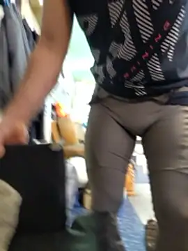 anggllaaa online show from March 9, 2026, 11:31 pm