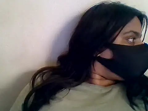 Snapshot of Vaani_Singha chatting on April 2, 2026, 5:27 am Vaani Singha online show from April 2, 2026, 5:27 am