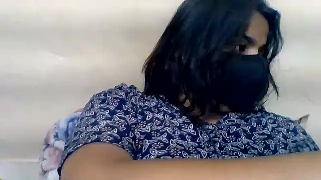 Snapshot of Vaani_Singha chatting on June 4, 2026, 2:45 pm Vaani Singha online show from June 4, 2026, 2:45 pm