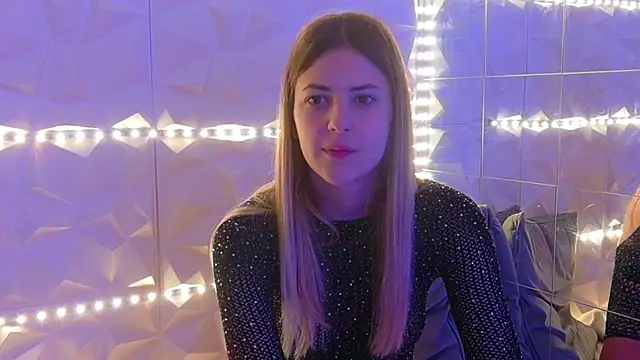 Aishha  online show from December 18, 2025, 5:35 am