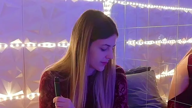 Aishha  online show from January 9, 2026, 5:43 am