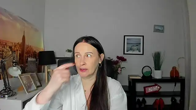 Velvet Jasmine online show from October 1, 2025, 5:24 am